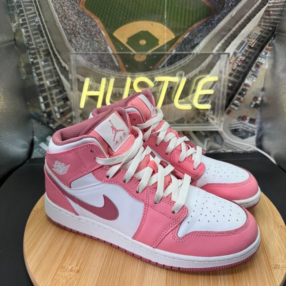 Air Jordan 1 Mid GS Valentines Day Edition (2023) Sz 7Y
